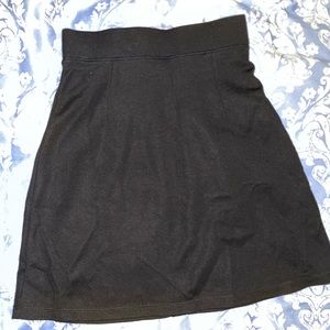 Black H&M mini skirt with exposed back zipper m.